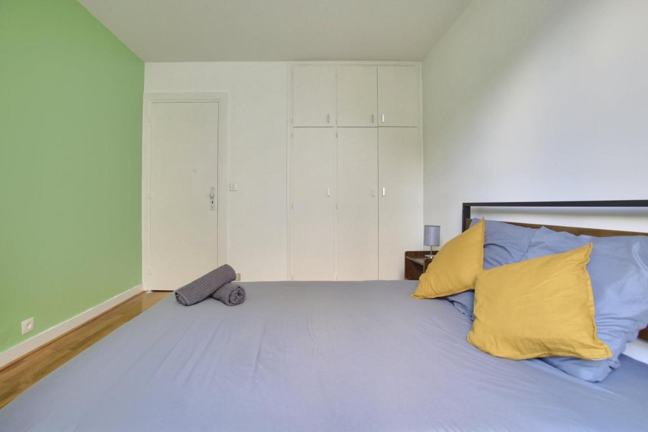 2 Bedrooms Tour Eiffel Breteuil París Exterior foto