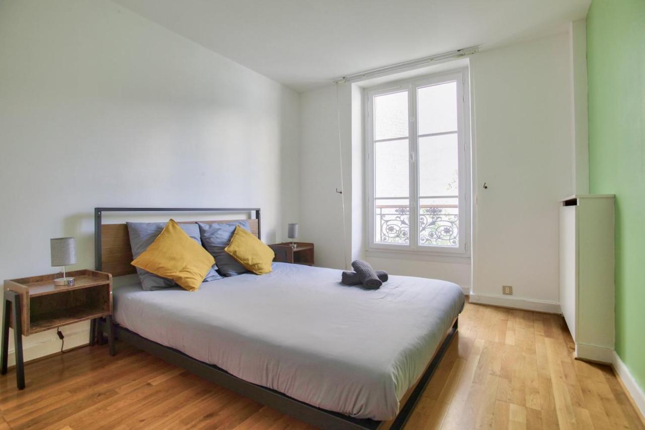 2 Bedrooms Tour Eiffel Breteuil París Exterior foto
